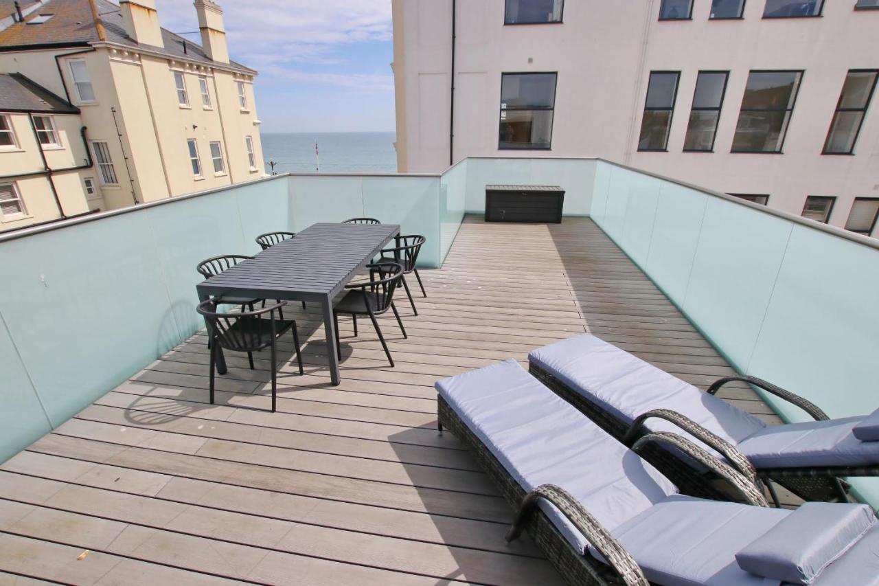 Modern Home For Small Groups By Stones Throw Apartments - Free Parking - Sea View Worthing Bagian luar foto